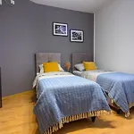 Vera Apartment with Seaview
